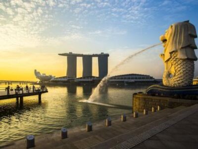 Merlion med Marina Bay Sands i baggrundenMerlion med Marina Bay Sands i baggrunden